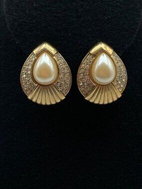 VTG 80's Gold Tone Clip-On Earrings Faux Pearls & Rhinestone Old Money Lady Like